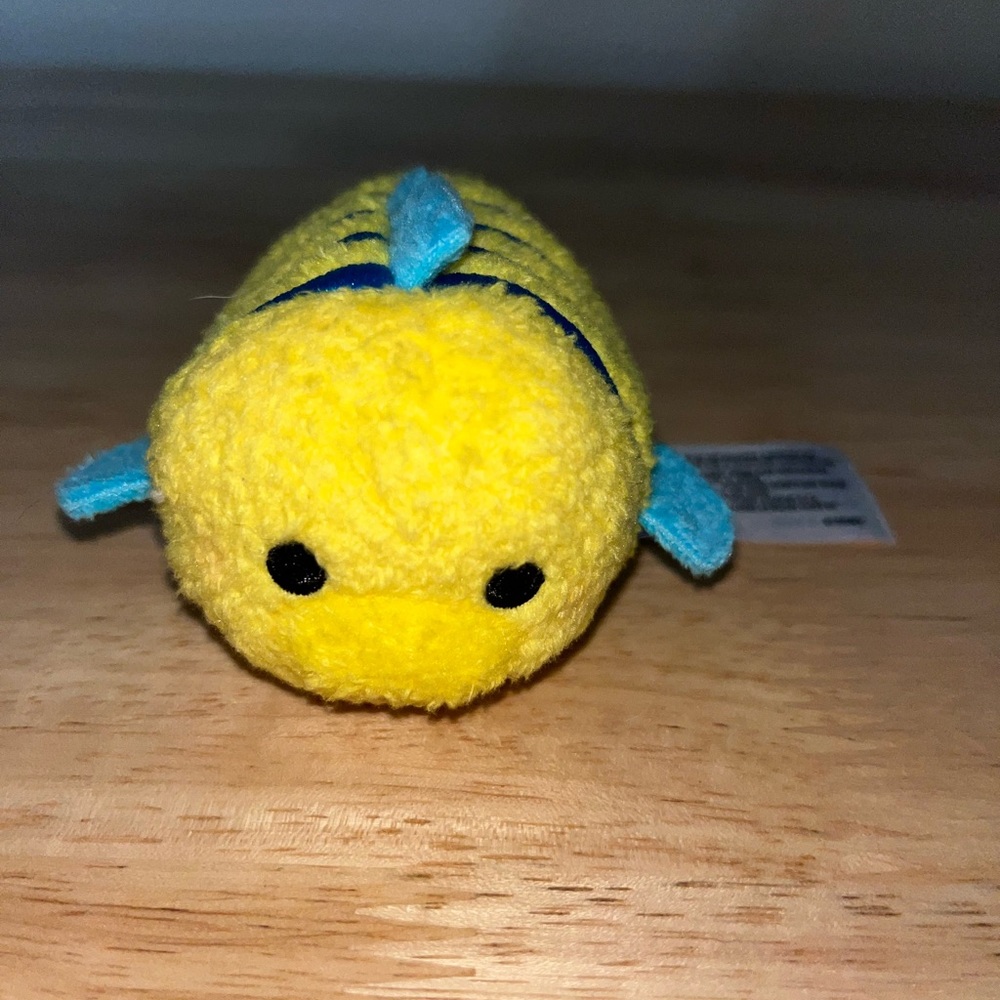 Disney Tsum Tsum. The Little Mermaid. Flounder Fish. Mini 3.5”.